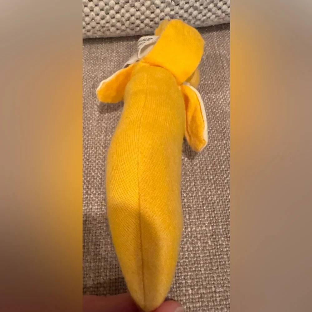 Giggle - Better Basics 🍌 baby toy - perfect for little hands